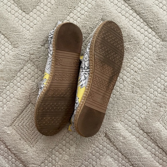 KAANAS Espadrille sneaker
Size 9. - Picture 2 of 2
